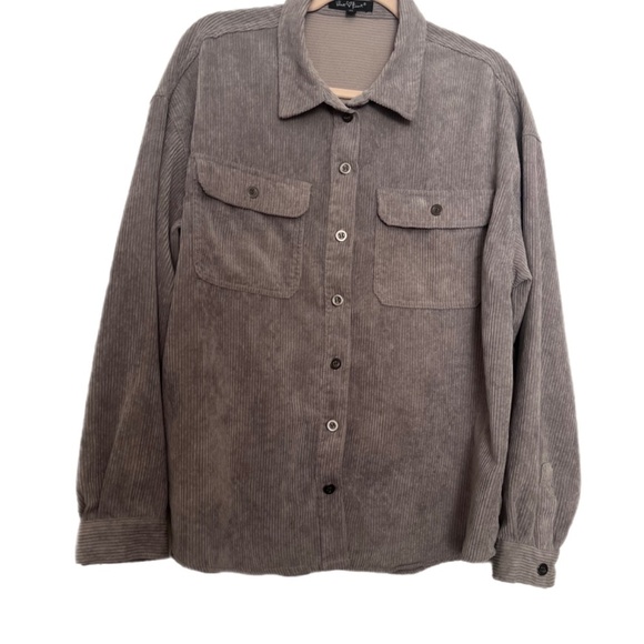 Corduroy Shacket metal buttons pockets minimalist comfort weekend - Picture 5 of 6